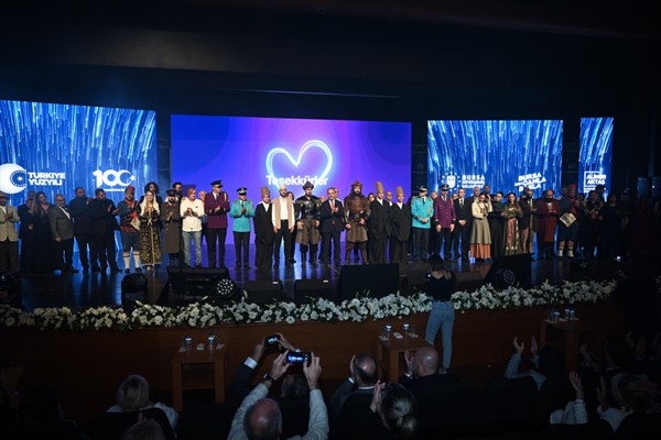 Bursa'da kültür sanat sezonunu açıldı