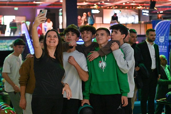 Bursa'da Liseler Arası Bowling Etkinliği düzenlendi