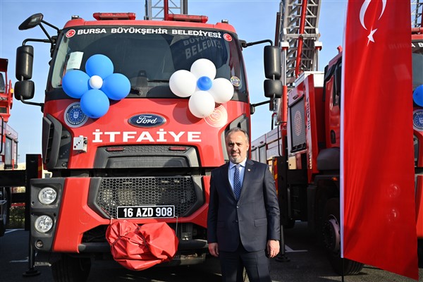 Bursa'da yeni itfaiye araçları hizmete alındı