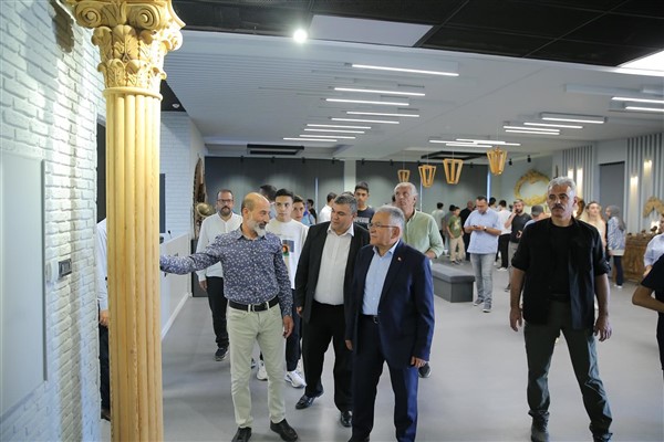  Büyük Şehir Sanat Galerisi, sanat çalışmalarına ev sahipliği yapmaya devam ediyor
