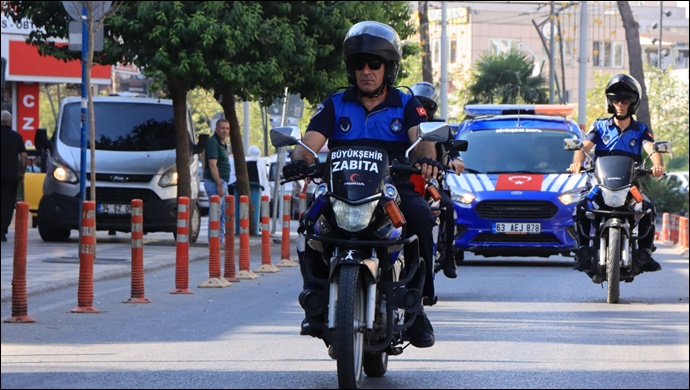 Büyükşehir Zabıtasından Sirenler Eşliğinde Şehir Turu