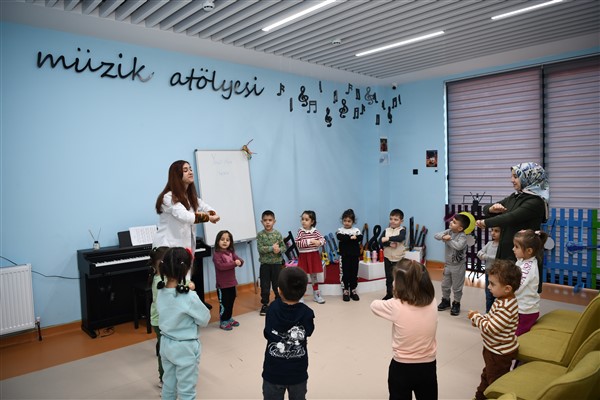 Büyükşehirin minikleri Çocuk Kütüphanesi'nde Yerli Malı Haftası'nı kutladı