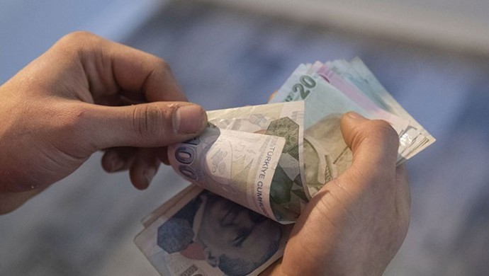 Çalışan emekliler 5 bin lira ikramiye alacak