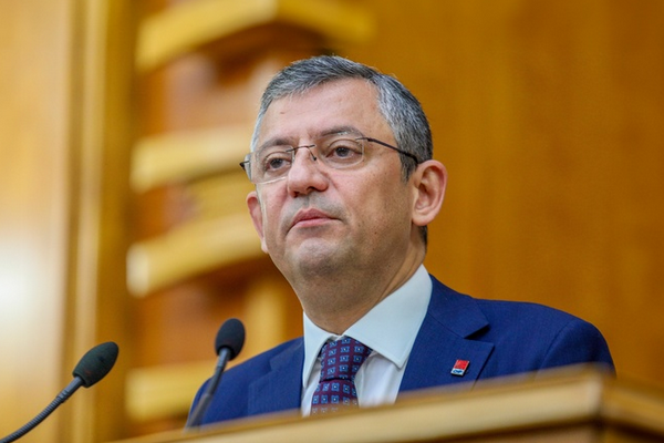 CHP Genel Başkanı Özel, Necip Hablemitoğlu'nu andı