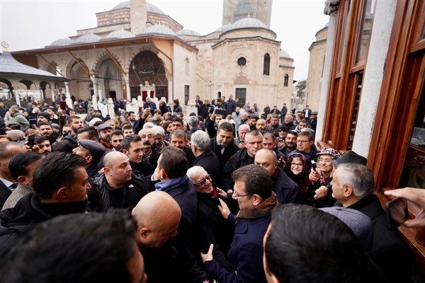 CHP'li 11 büyükşehir belediye başkanı Konya'da buluştu