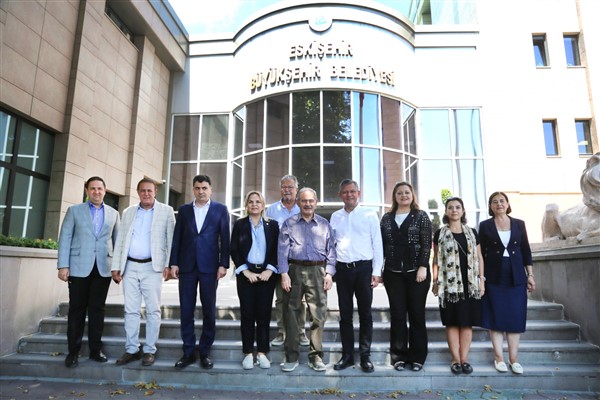 CHP'li milletvekillerinden Başkan Büyükerşen’e ziyaret