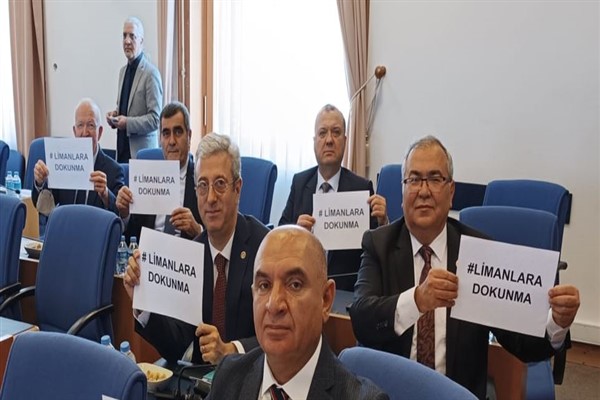 CHP Milletvekili Aygun: “Limanlarımızı peşkeş çektirmeyiz, geleceğimizi ipotek ettirmeyiz” 