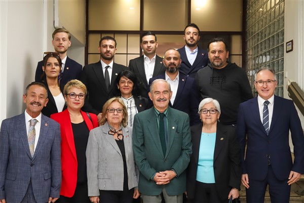 CHP Tepebaşı ilçe yönetiminden Başkan Büyükerşen’e ziyaret