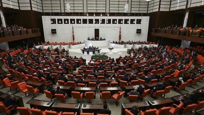 CHP’den 3 maddelik ‘başörtüsü’ kanun teklifi