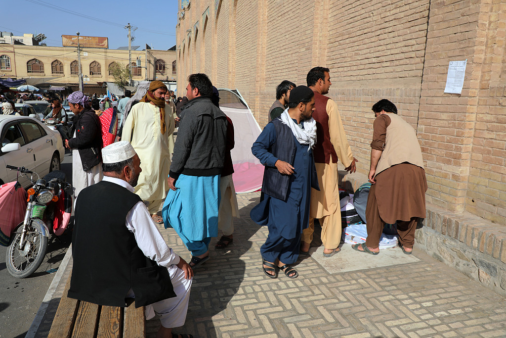 Çin, Afganistan'daki depremzedeler için 30 milyon yuanlık yardım paketi hazırlıyor