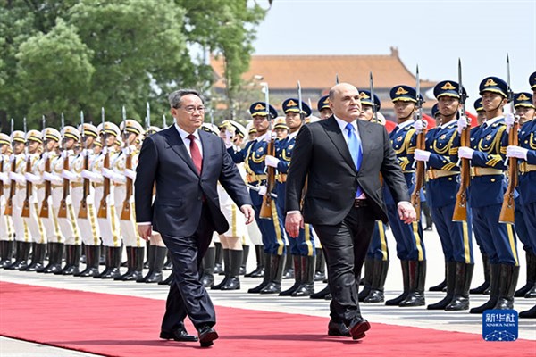 Çin Başbakanı Li Qiang Rus mevkidaşıyla bir araya geldi