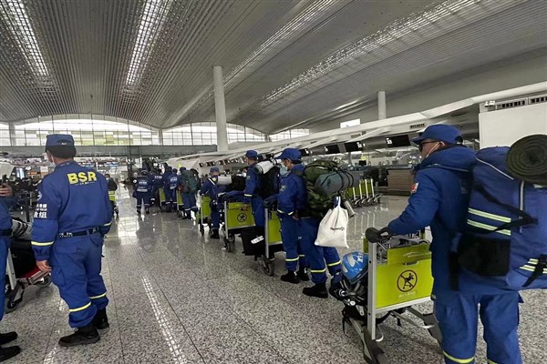 Çin'den 10 sivil arama-kurtarma ekibi Türkiye'ye gidiyor