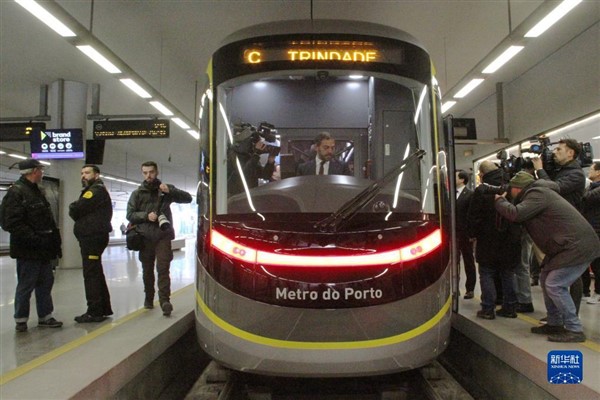 Çinli şirket, Portekiz'e ilk metro trenini teslim etti