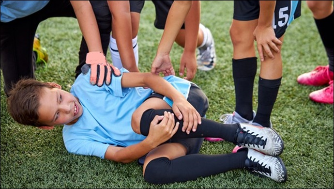 Çocuklardaki spor yaralanmaları ihmal edilirse büyüme gelişmeyi etkileyebiliyor