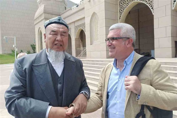 CRI Türk FM yorumcuları Çin’in Xinjiang Uygur Özerk Bölgesi'nde