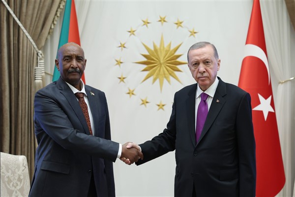 Cumhurbaşkanı Erdoğan, Sudan Egemenlik Konseyi Başkanı El-Burhan ile görüştü