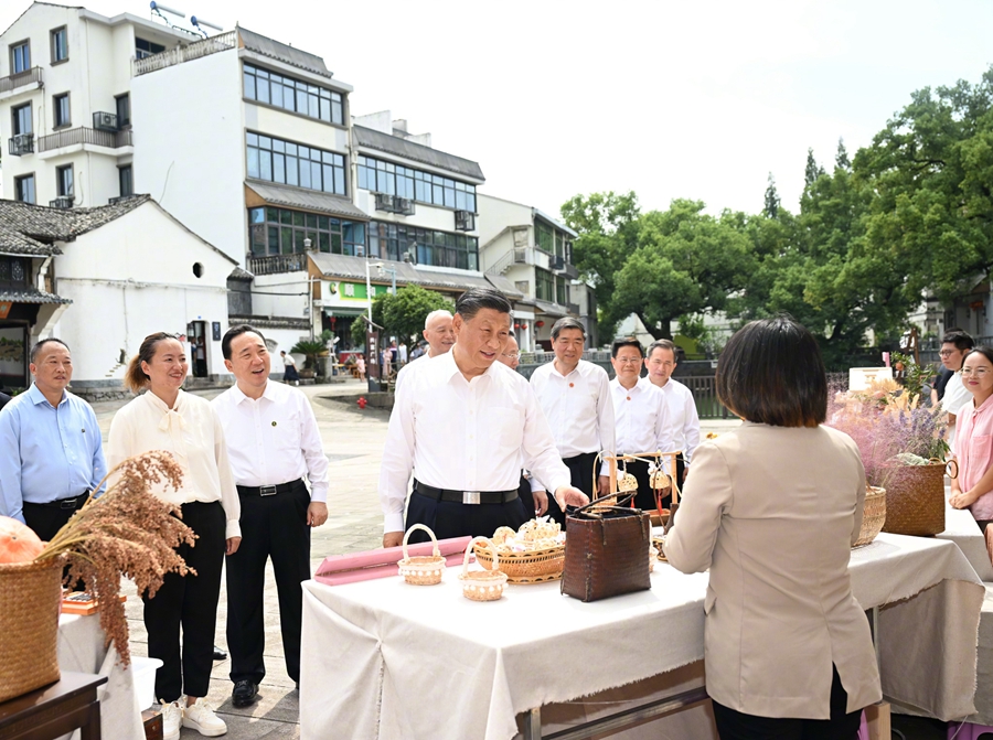 Cumhurbaşkanı Xi, Zhejiang eyaletinin Jinhua kentinde