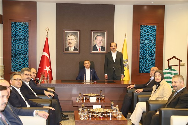 Cumhurbaşkanı Yardımcısı Fuat Oktay, Başkan Altay’ı ziyaret etti
