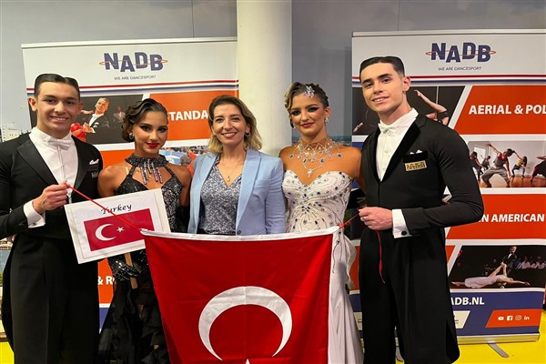 Dansta Rotterdam'da Türk rüzgarı esti