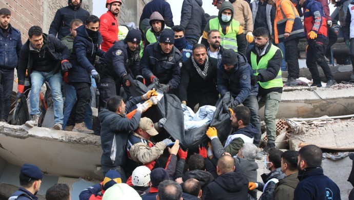 Depremde can kaybı 40 bin 642'ye yükseldi