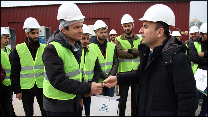 Dicle elektrik Harran üniversitesi öğrencilerine kapılarını açtı