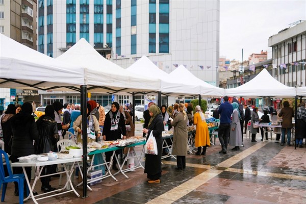 Diyarbakır’da Filistin için yardımlaşma kermesi düzenlendi