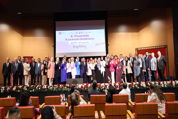 E-Ticarette Kazanan Kadınlar Eğitim Programı başladı