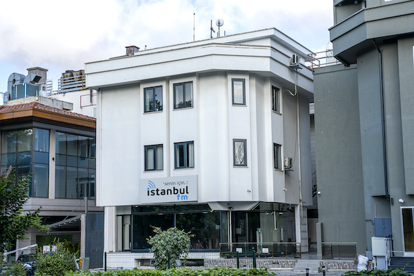 Efsane radyo yenileniyor