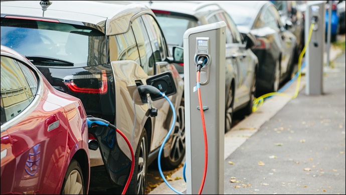 Elektrikli ve Hibrid Otomobillere İlgi Artıyor