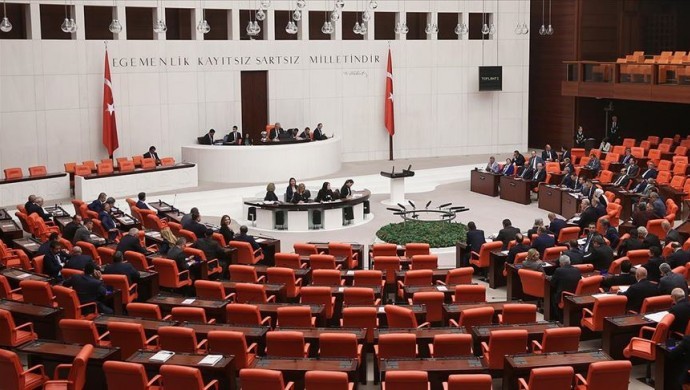 Emeklilikte maaş artışı Meclis’ten geçti