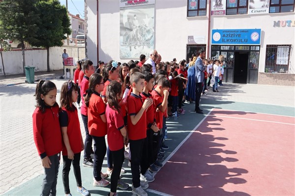 Emirdağ’da İlköğretim Haftası kutlama programı yapıldı
