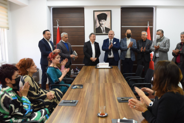 Enfield’tan Bornova’ya ziyaret