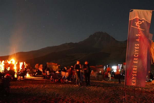 Erciyes’teki meteor gözlem şölenini Amerikalı astronomi yazarı da takip edecek