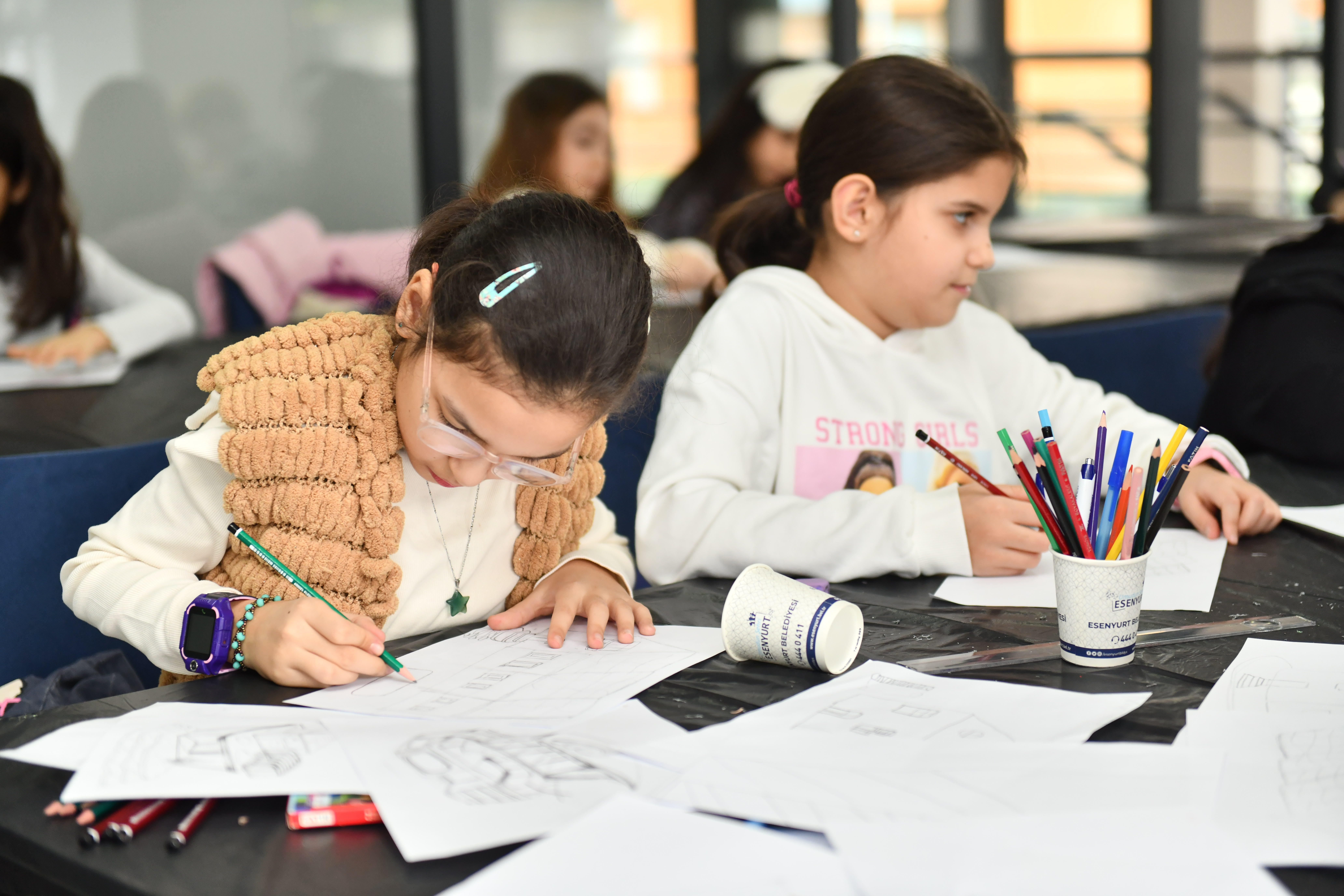 Esenyurt Belediyesi Çocuk Ünivesitesi'nde bilim ve sanat atölyeleri düzenlendi 