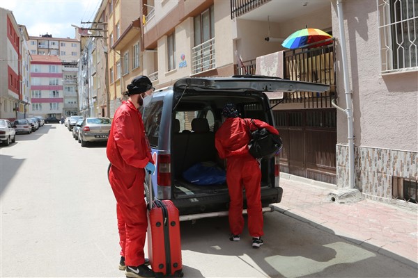 Eskişehir Büyükşehir, ihtiyaç sahiplerine yardımlarına devam ediyor