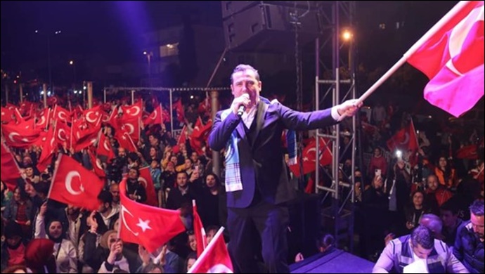 Ferhat Göçer'den 10 bin kişilik konser