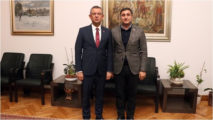 Ferhat Karadağ'dan Özgür Özel'e Ziyaret: Şanlıurfa'da Rekor Oy ve Değişimin Gücü Vurgusu