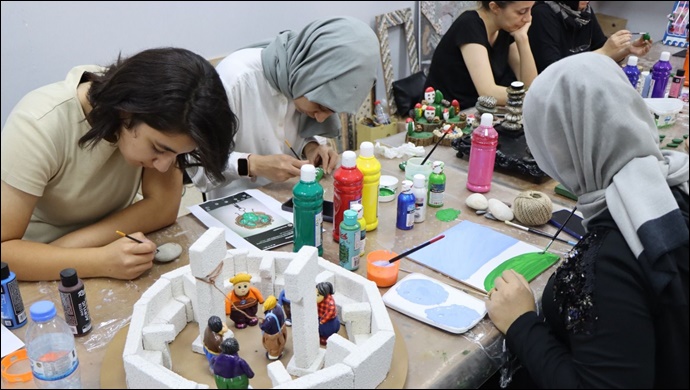 Fırat'ta toplanan taşlar kadınların ellerinde hayat buluyor-(VİDEO)