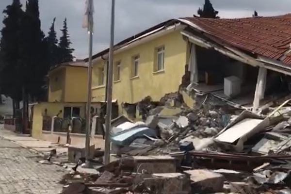 Gaziantep Fevzipaşa garı yıkıldı