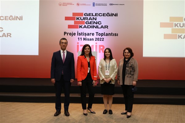 Geleceğini Kuran Kadınlar Projesi’nin ilk tohumu İzmir’e atıldı