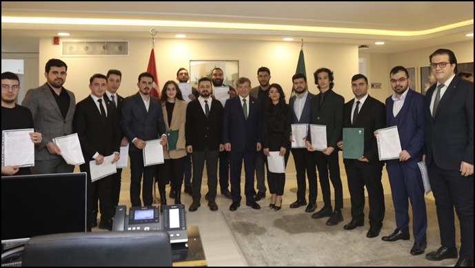 Gelecek Partili gençlerin adaylık çıkarması