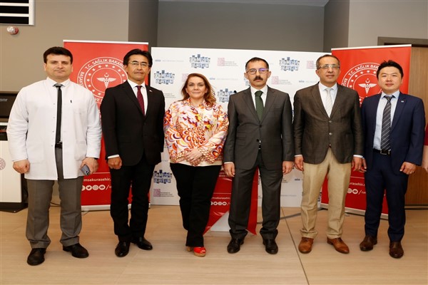 ‘Görmezden Gelmeyelim’ sergisi   Dünya Şizofreni Günü’nde açıldı