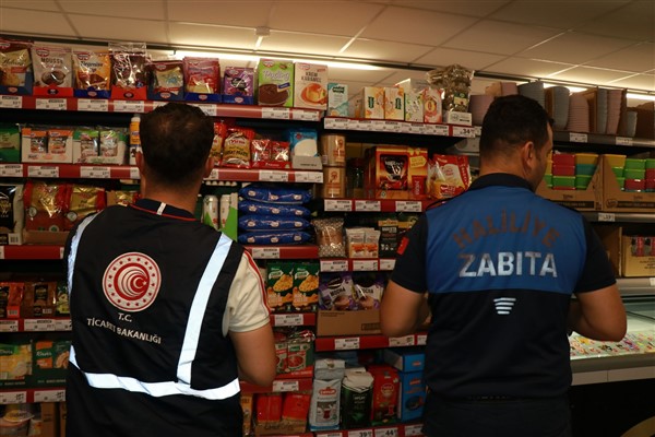 Haliliye’de market ve restoranlarda denetim yapıldı