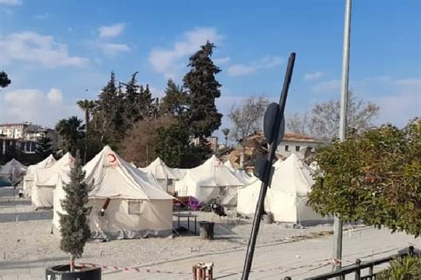 Hatay'da çadır kentler kuruldu