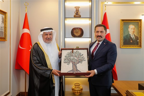 Hatay Valisi Masatlı, Suudi Arabistan Kraliyet Divanı Müsteşarı Al-Rabiah'ı ağırladı