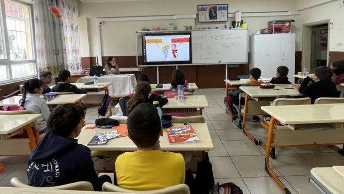 Hatay'da eğitime 1 günlük ara