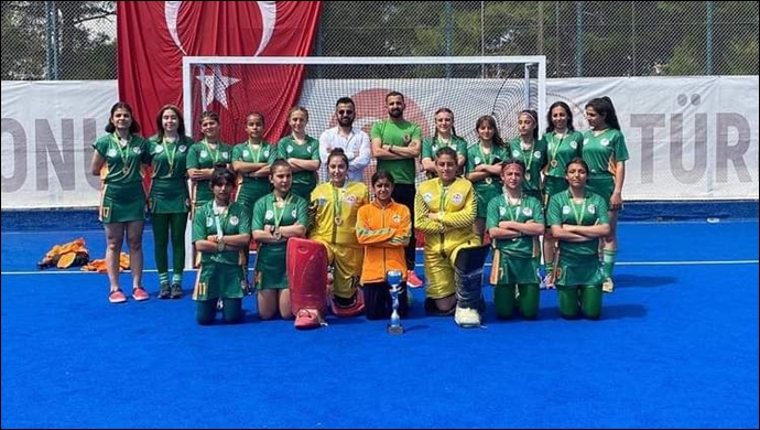 Hokeyin sultanları Süper Lig'de...