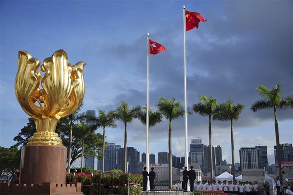 Hong Kong Ulusal Güvenlik Yasası'nı ihlal eden 10 kişi göz altına alındı