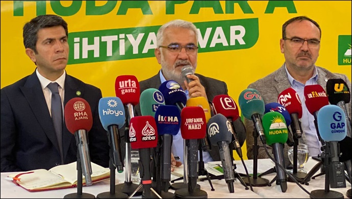 HÜDA PAR Genel Başkanı Zekeriya Yapıcıoğlu medya mensuplarıyla bir araya geldi