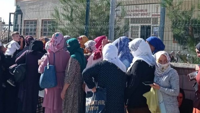 İdil’de ‘yoksulluk’ kuyruğu